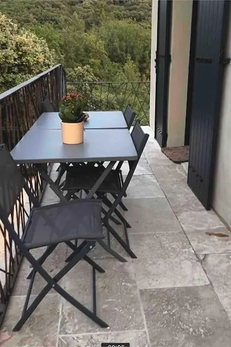Appartement Loft Pied De Coline Au Calme à Ginasservis